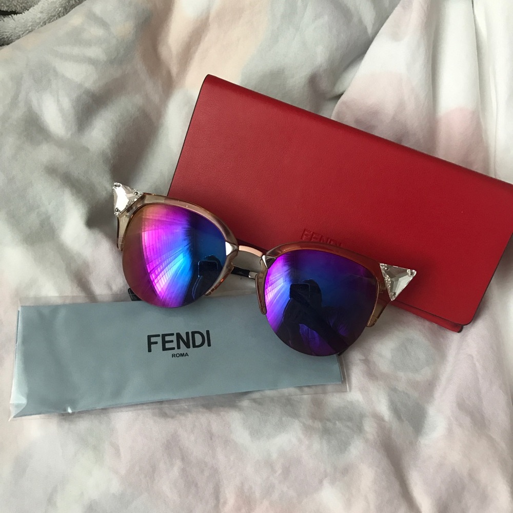 fendi cat eye iridia sunglasses